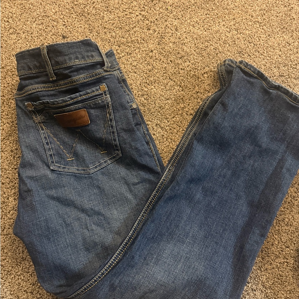 Wrangler Men's Classic Indigo Straight Jeans